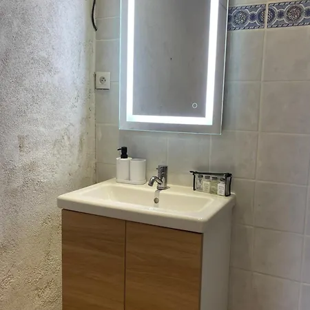 Beautiful One Bedroom Near Jonzac *