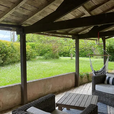 Beautiful One Bedroom Near Jonzac Tatil Evi *