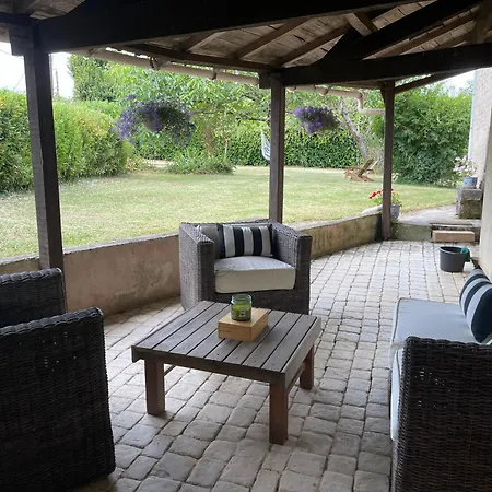 Tatil Evi Beautiful One Bedroom Near Jonzac *
