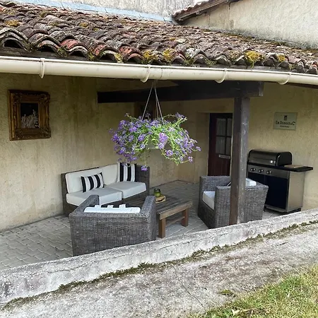 Beautiful One Bedroom Near Jonzac Tatil Evi Meux